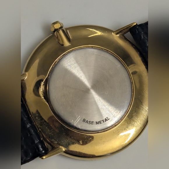 Wittnauer Quartz Vintage Watch - Picture 11 of 15